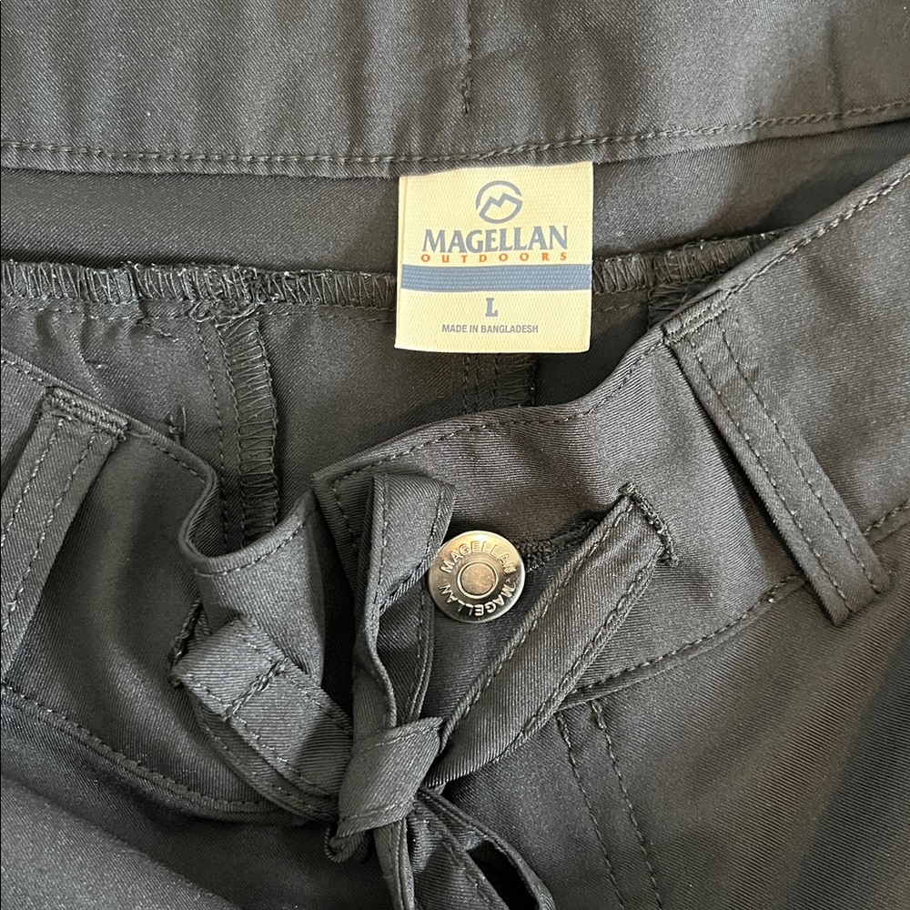 Magellan Outdoors Women's Bermuda Shorts Large - Picture 5 of 6